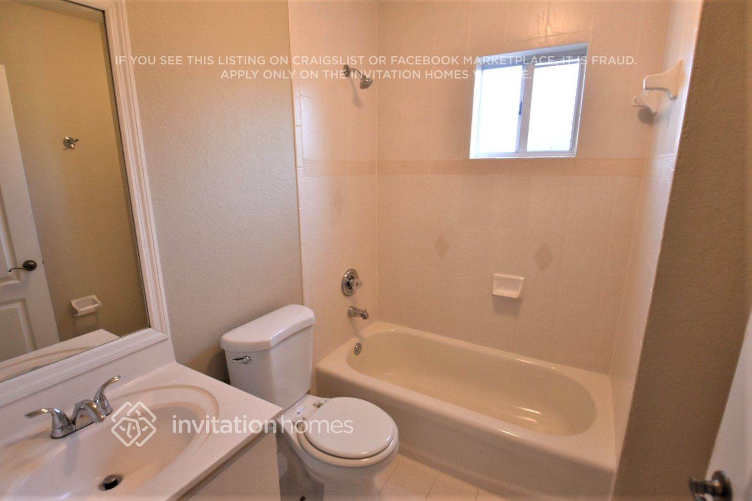 Building Photo - 4390 SW 159th Ave