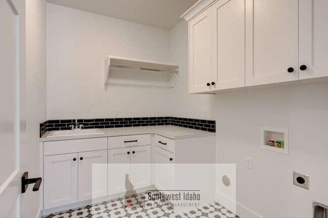 Building Photo - 7655 W Meltwater Ln