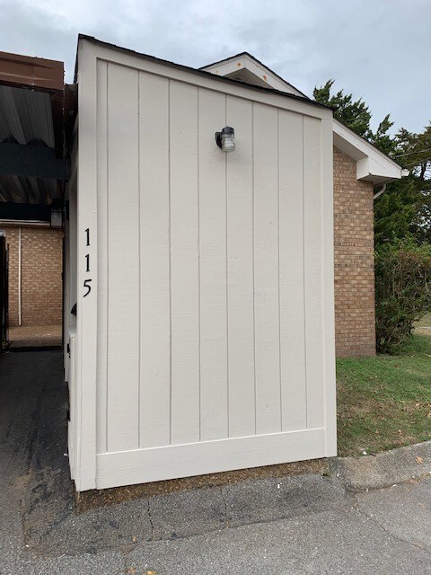 Building Photo - 4001 Anderson Rd