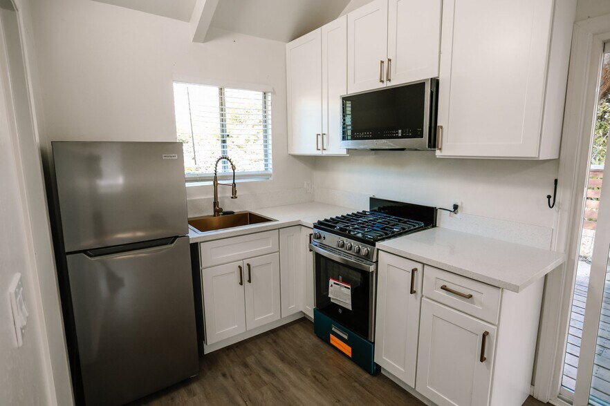 Building Photo - 31462 La Matanza St