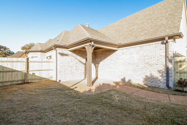 Building Photo - 6213 Arlington Ln