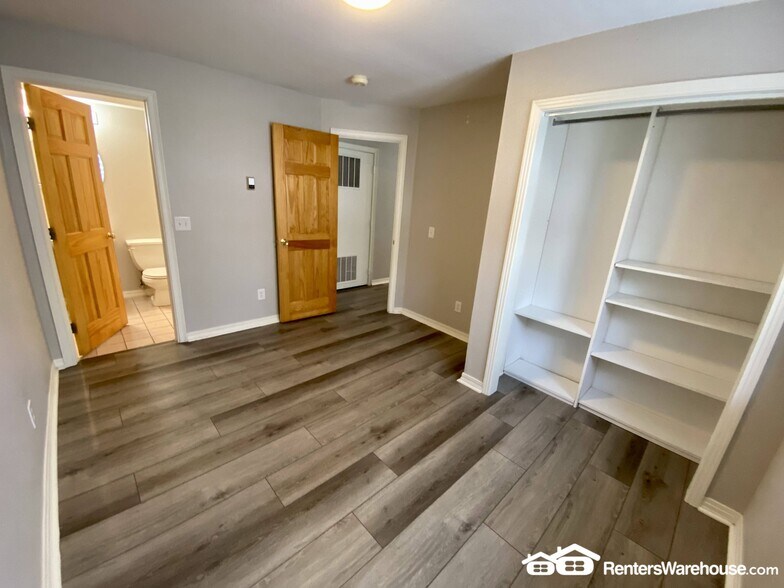 Building Photo - 1 S Face Dr