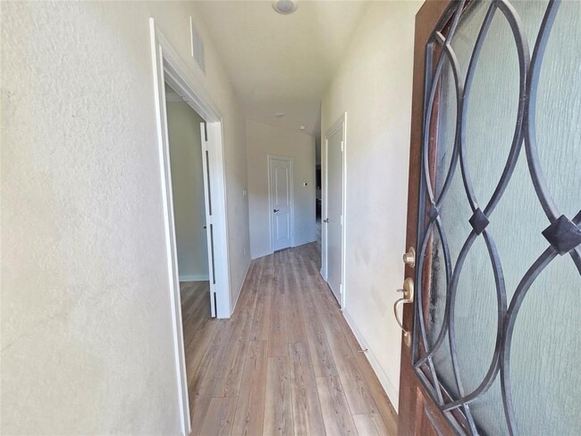 Building Photo - 604 Red Knot Ave