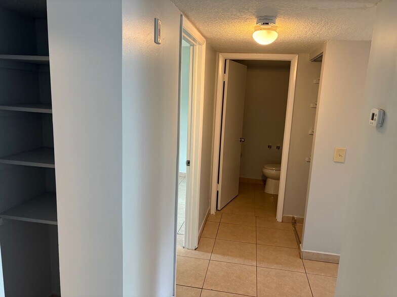 Building Photo - 4600 SW 67th Ave