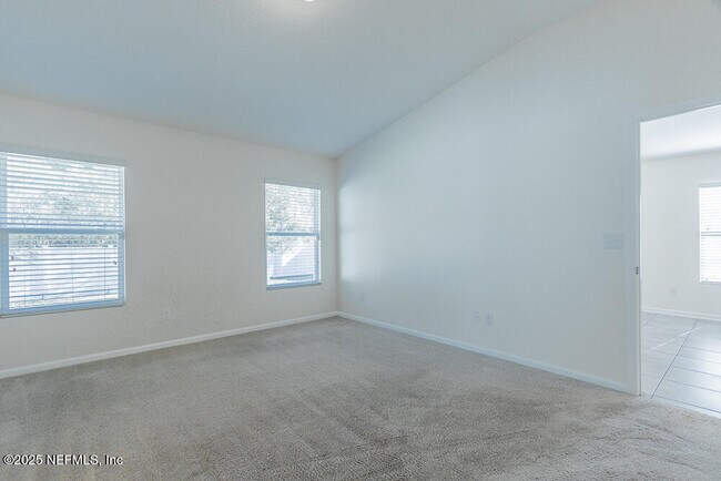 Building Photo - 95241 Tanglewood Dr