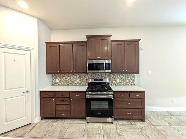 Building Photo - 1409 Summit View Ln