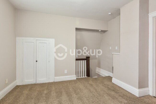 Building Photo - Fantastic 2bd/1ba home! Let yourself in!