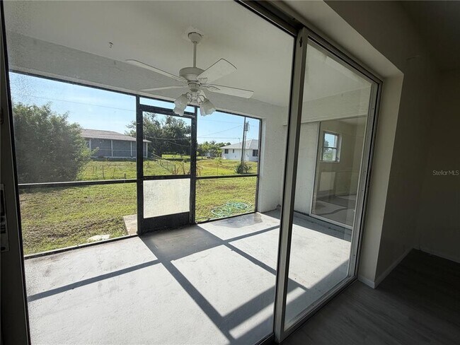 Building Photo - 2619 Magdalina Dr