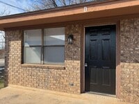 Building Photo - 1250 Elm St