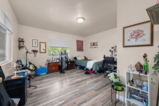 Building Photo - Major upgrades coming before move in!