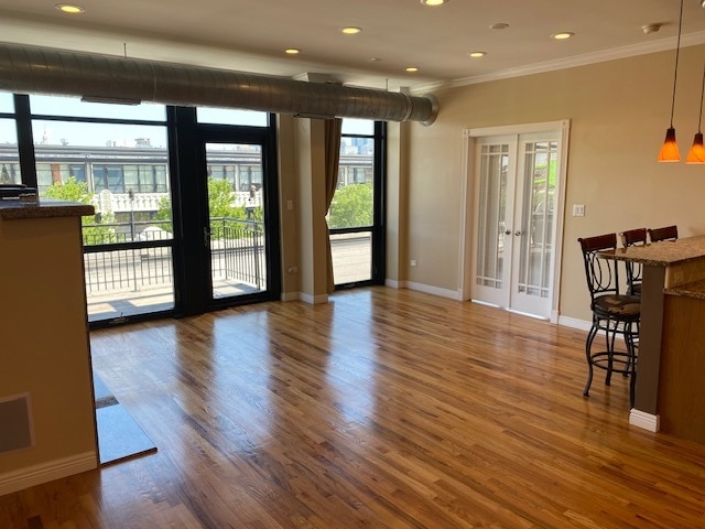 family room - 1151 W 15th St
