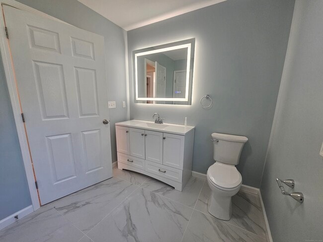 Building Photo - 141 Country Squire Dr
