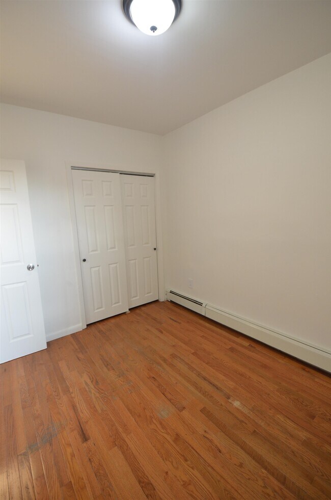 Building Photo - 241 Randolph Ave