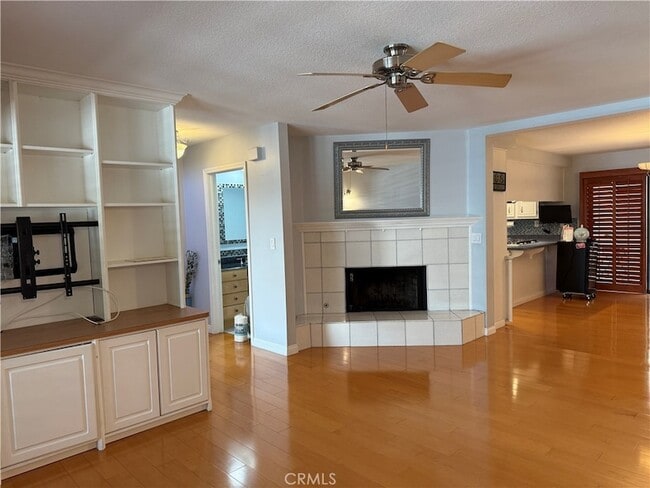 Building Photo - 676 Shepard St