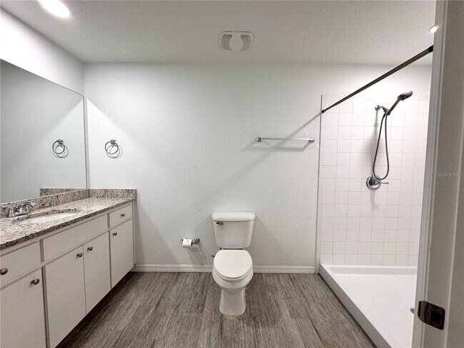 Building Photo - 1127 E Bucknell Ave