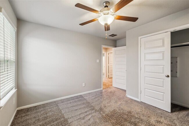 Building Photo - 17533 Rosette Grass Dr