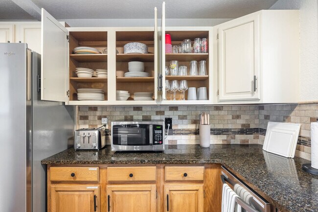 Building Photo - 5504 NE 190th St