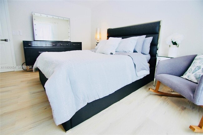 Building Photo - 244 NW 6th Ave