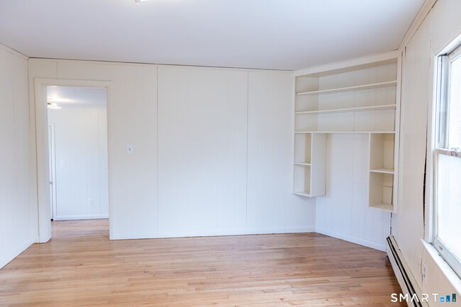 Building Photo - 84 Front St