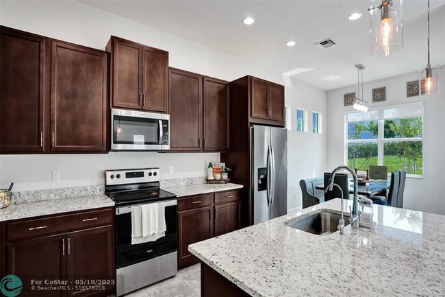 Building Photo - 5416 Macoon Wy