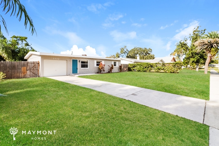 Building Photo - 1752 Evans Dr