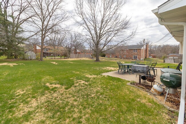 Building Photo - 306 W Briarwood Ln