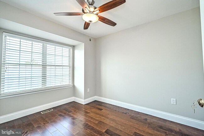 Building Photo - 44171 Paget Terrace