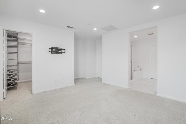 Building Photo - 667 Pedro St