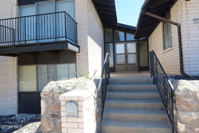 Building Photo - 3000 Parknorth Dr