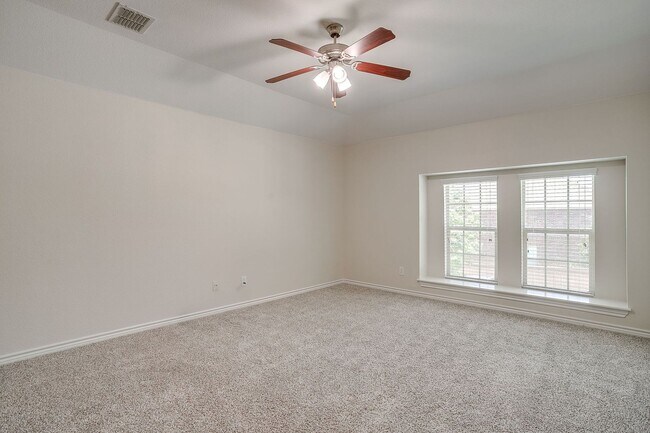 Building Photo - 3801 Weatherstone Dr