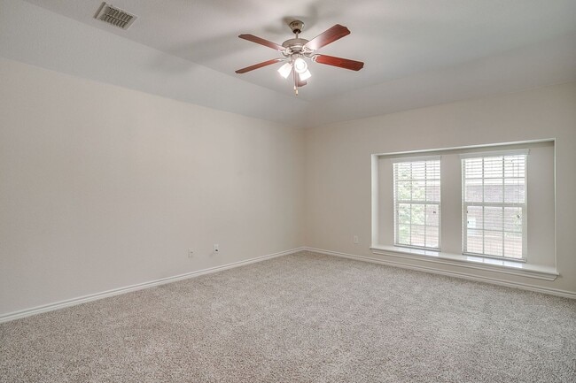 Building Photo - Immaculate 4 Bed, 2.5 Bath in Highly Desired Villas At Fossil Creek- Keller ISD- 76137