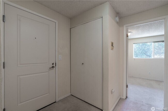 Building Photo - 230 SW Clark St