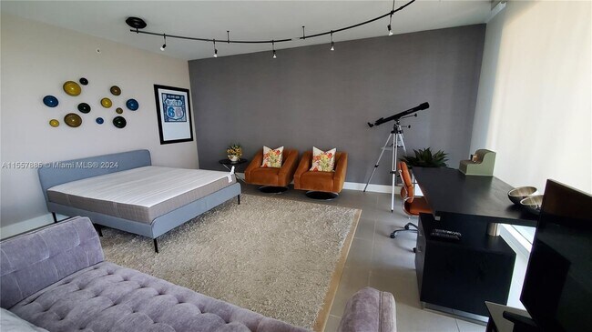 Building Photo - 253 NE 2nd St