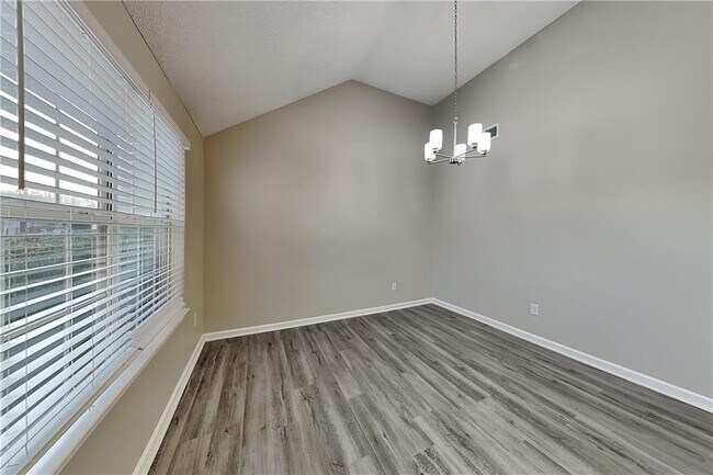 Building Photo - 3310 N Winds Trail