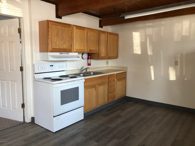 Building Photo - 2805 W 31st Ave