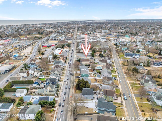 Building Photo - 331 Richmond Ave