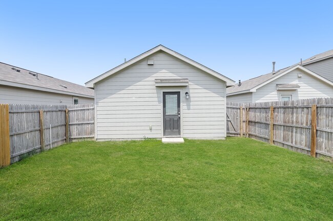 Building Photo - 8136 Nube Medina