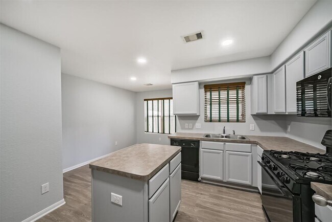 Building Photo - 14906 Twilight Knl Trl
