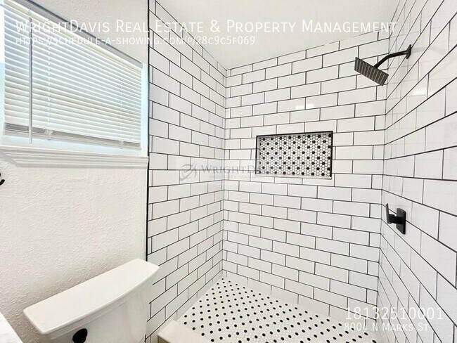 Building Photo - 8004 N Marks St