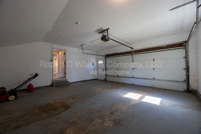 Building Photo - 101 Hungary Rd