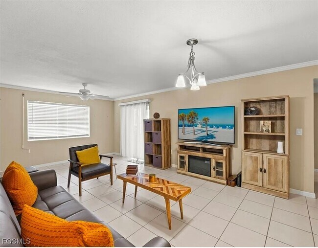 Building Photo - 3419 Winkler Ave