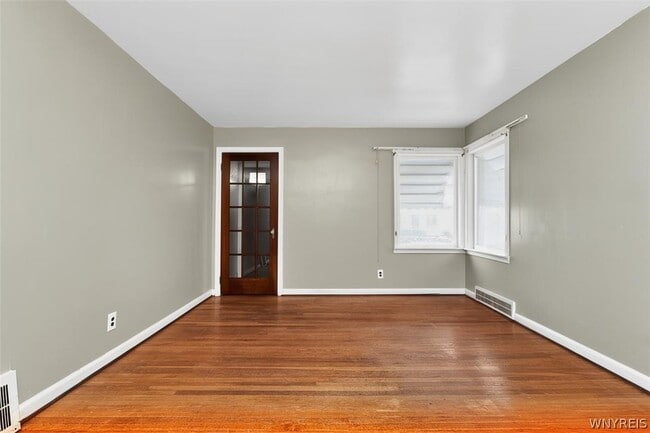 Building Photo - 420 25th St