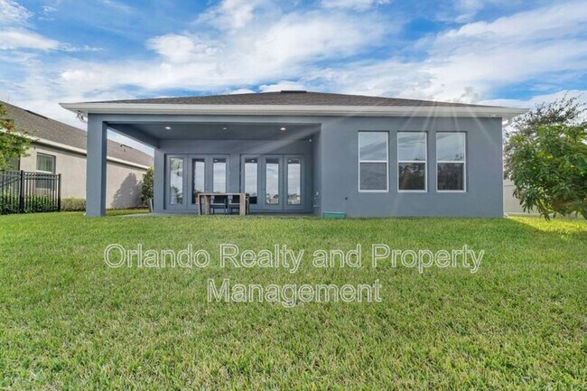 Building Photo - 15155 Mayberry Dr