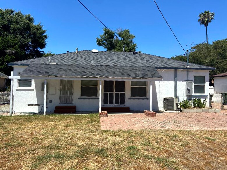 Back of property - 8920 Darby Ave