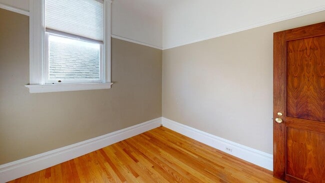 Building Photo - 1738 Bush St