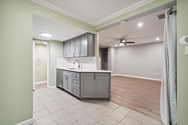 Building Photo - 3333 Comly Rd