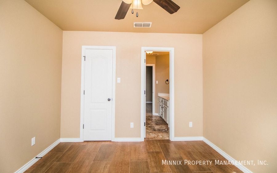 Building Photo - 5826 104th St