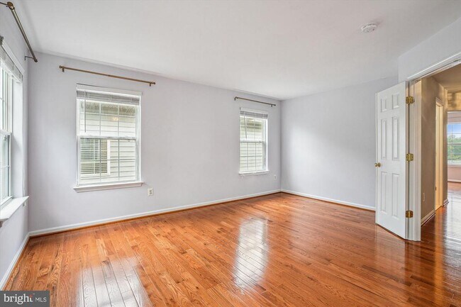 Building Photo - 9305 Sumner Lake Blvd