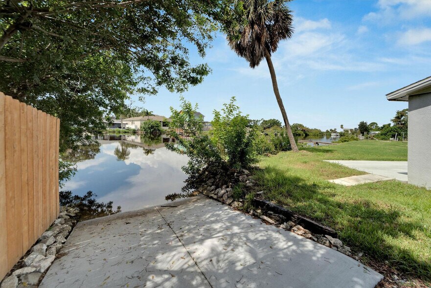 Building Photo - 8818 Rocky Creek Dr