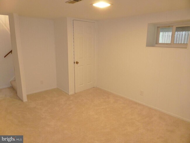 Building Photo - 2916 S Buchanan St